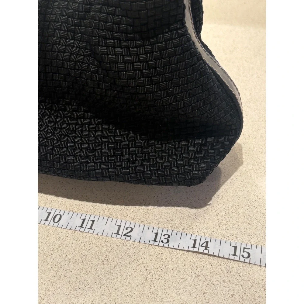 The Sak sak black